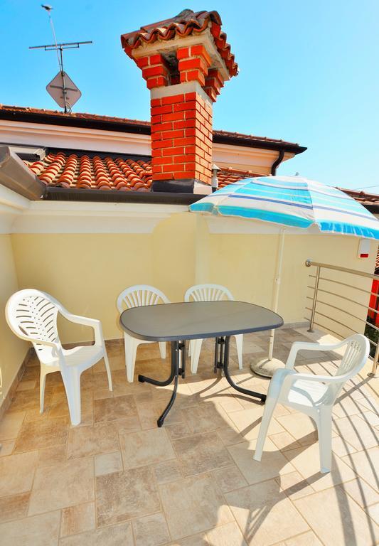 Apartments Sv. Pelegrin Умаг Экстерьер фото
