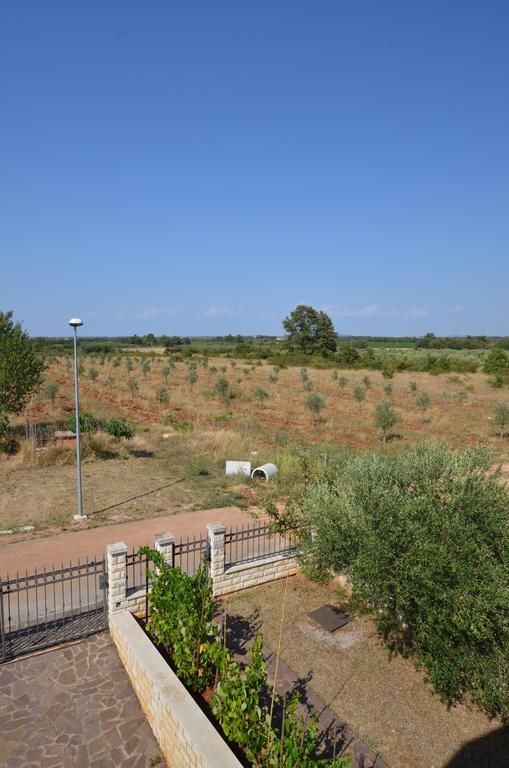 Apartments Sv. Pelegrin Умаг Экстерьер фото